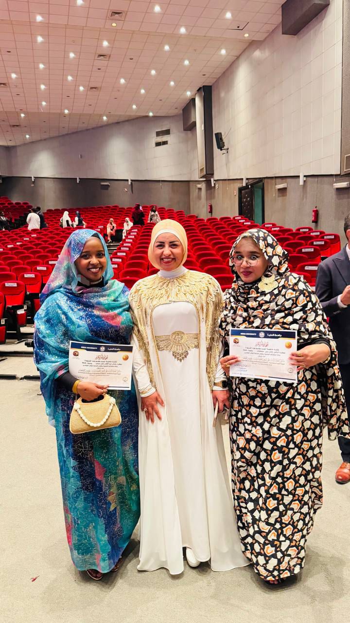 مشاركة طلاب صيدلة طنطا الوافدين في ملتقى الحضارات بجامعة المنيا